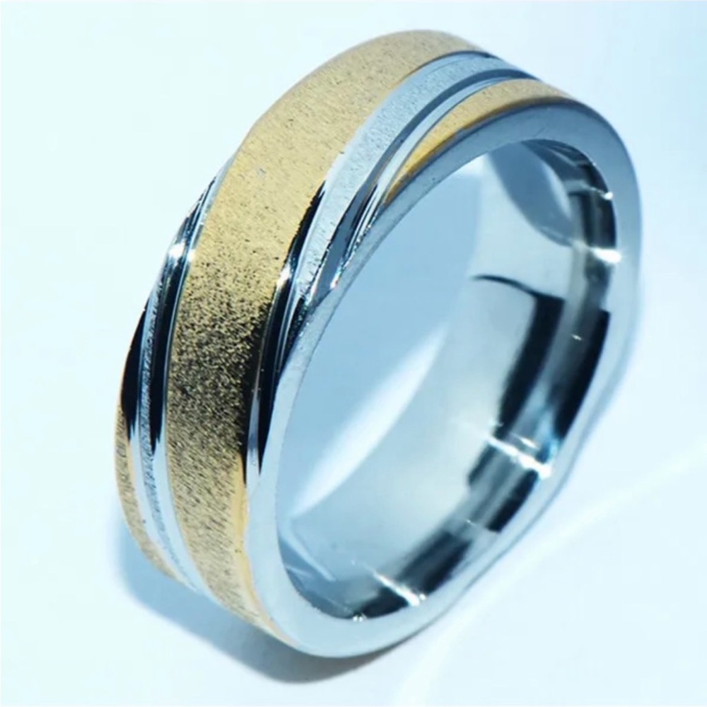 💖 Size 6 1/2 Hypoallergenic Stainless Steel 2 Tone Ring NEW